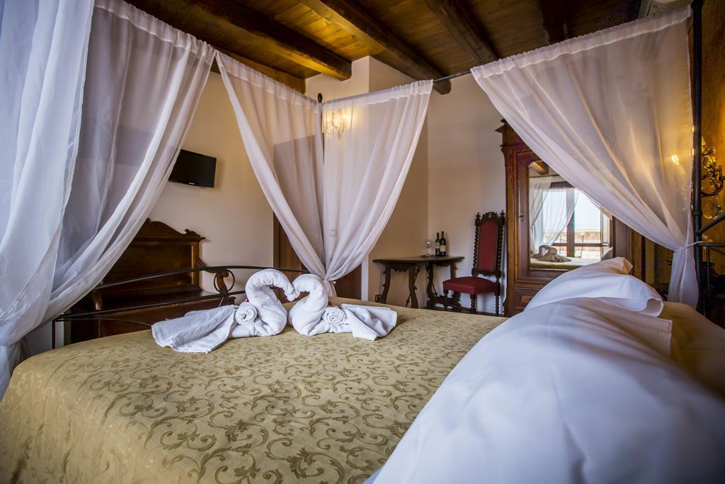 Palazzo Giunta - Porta Marina Ortigia Bed & Breakfast Syracuse Luaran gambar