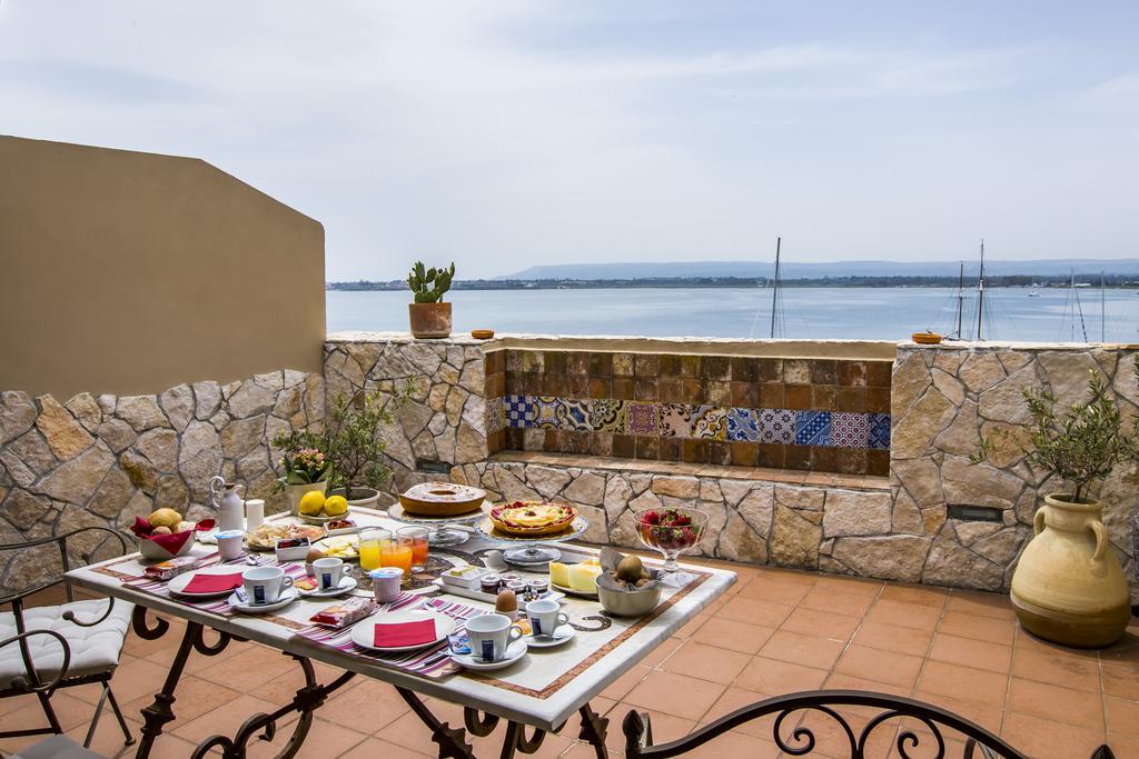 Palazzo Giunta - Porta Marina Ortigia Bed & Breakfast Syracuse Luaran gambar