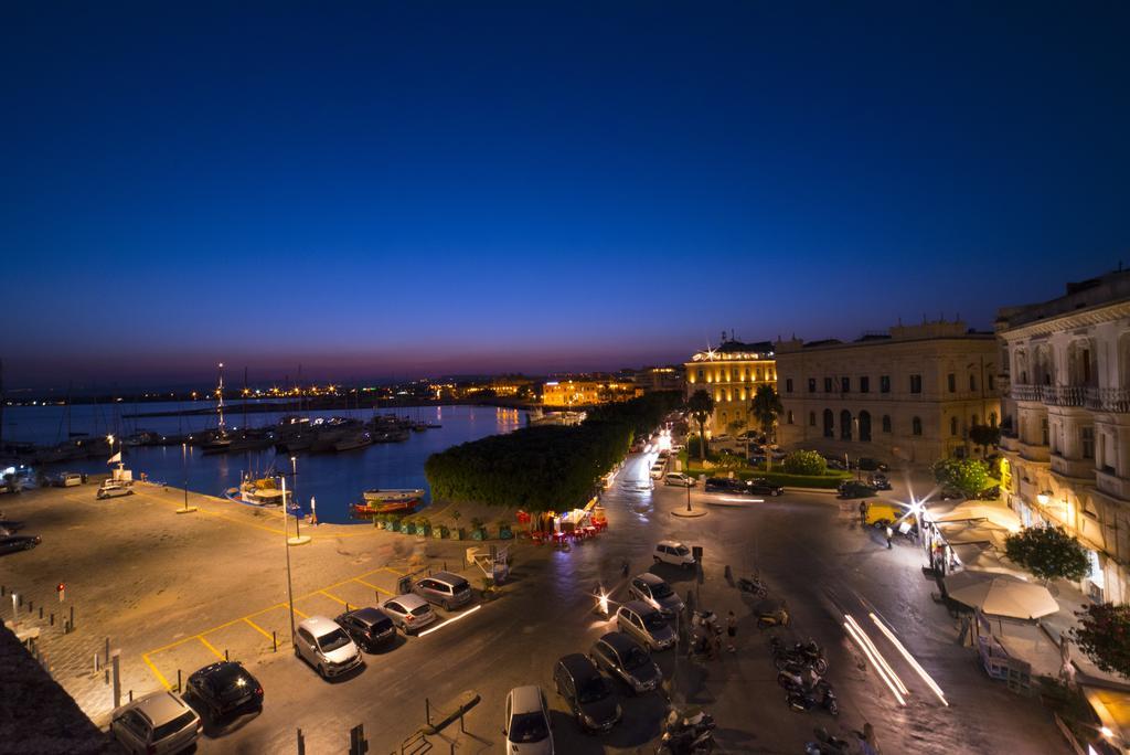 Palazzo Giunta - Porta Marina Ortigia Bed & Breakfast Syracuse Luaran gambar