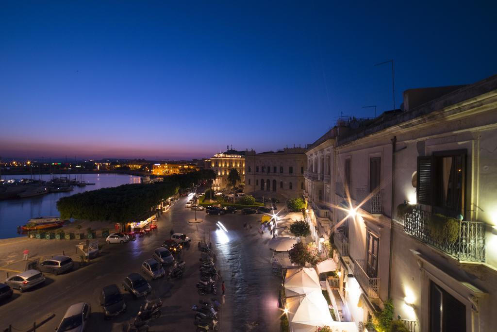 Palazzo Giunta - Porta Marina Ortigia Bed & Breakfast Syracuse Luaran gambar